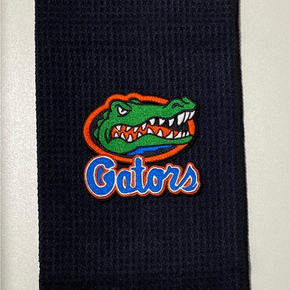 Florida Gators Seminoles Golf Towel, 12 x 20, with carabiner - Picture 6 of 7